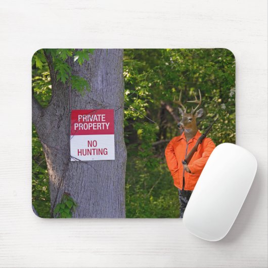 Hirschjäger mit Gewehr im Wald Mousepad (Mit Mouse)