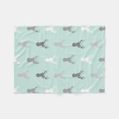 Hirschköpfe in Minze und Grau Fleecedecke (Vorderseite (Horizontal))