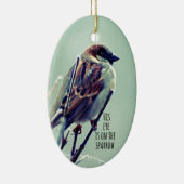 HIs Auge ist auf dem Sparrow Keramikornament (Rechts)