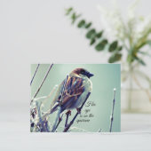 HIs Auge ist auf dem Sparrow Postkarte (Stehend Vorderseite)