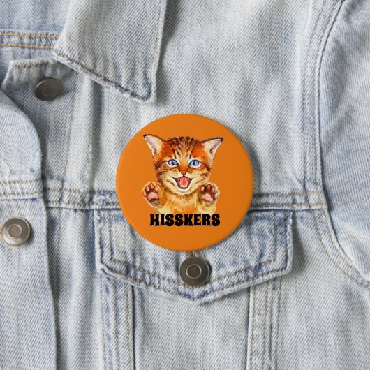 Hissing Cat Hisskers the Cat Button (Beispiel)