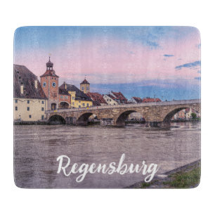 Historische Altstadt in Regensburg, Deutschland Schneidebrett
