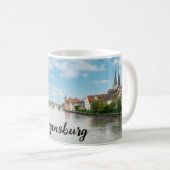 Historische Altstadt von Regensburg, Deutschland Kaffeetasse (VorderseiteRechts)