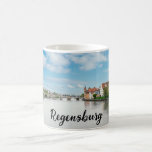 Historische Altstadt von Regensburg, Deutschland Kaffeetasse<br><div class="desc">Panoramaaussicht auf die historische Altstadt von Regensburg... </div>