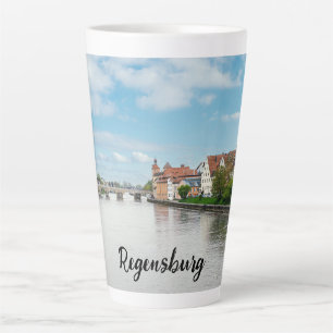 Historische Altstadt von Regensburg, Deutschland Milchtasse