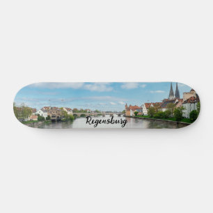 Historische Altstadt von Regensburg, Deutschland Skateboard