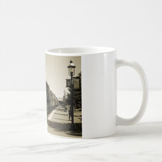 Historische Eisenbahn Kaffeetasse (Rechts)