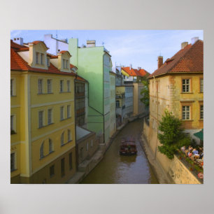 Historische Gebäude mit Kanal, Prag, Tschechien Poster