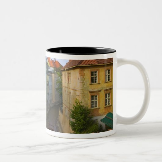 Historische Gebäude mit Kanal, Prag, Tschechische Zweifarbige Tasse (Rechts)