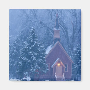 Historische Yosemite Valley Chapel bei starkem Magnet