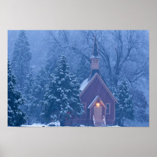 Historische Yosemite Valley Kapelle während starke Poster