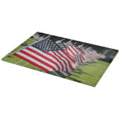 Historischer MilitärFriedhof mit US-Flaggen Schneidebrett (Ecke)