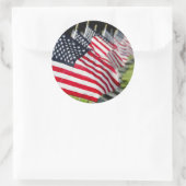 Historischer militärischer Friedhof mit US-Flaggen Runder Aufkleber (Tasche)