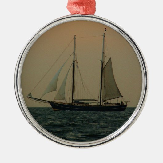 Historischer Schooner Ornament Aus Metall (Vorne)
