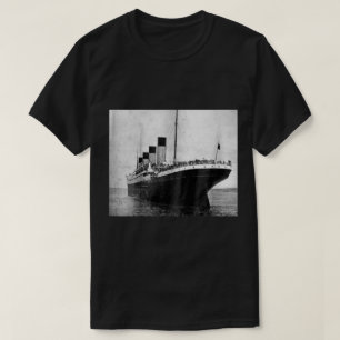 Historisches Foto des RMS Titanic Ozeandampfers im T-Shirt