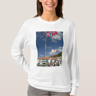 Historisches Hafengebiet von Bergen downtown mit F T-Shirt