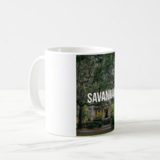 Historisches Haus und Live Oaks in Savannah Georgi Kaffeetasse
