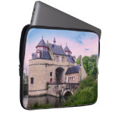 Historisches Stadttor in Brügge Laptopschutzhülle (Vorne Rechts)