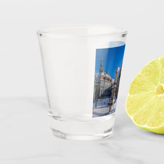 Historisches Stadtzentrum von Riga, Lettland Schnapsglas (Links)