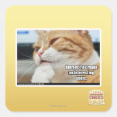 Hmmm. Quadratischer Aufkleber (Vorderseite)