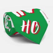 HO HO Weihnachts-Textmuster weiß grün rot Krawatte (Gerollt)