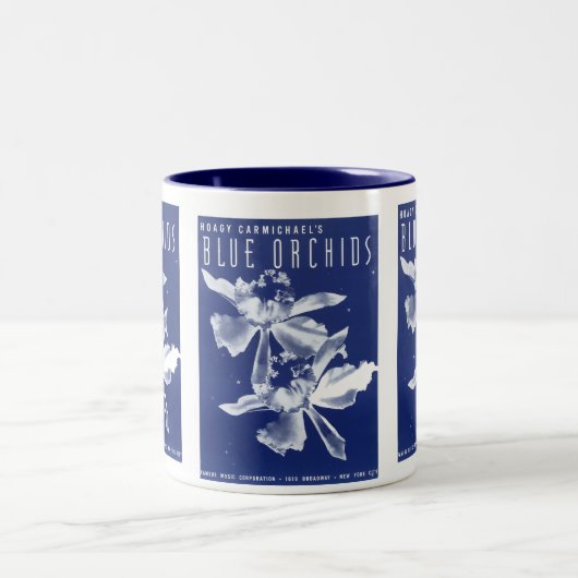 Hoagy Carmichaels "Blue Orchids" Zweifarbige Tasse (Mittel)