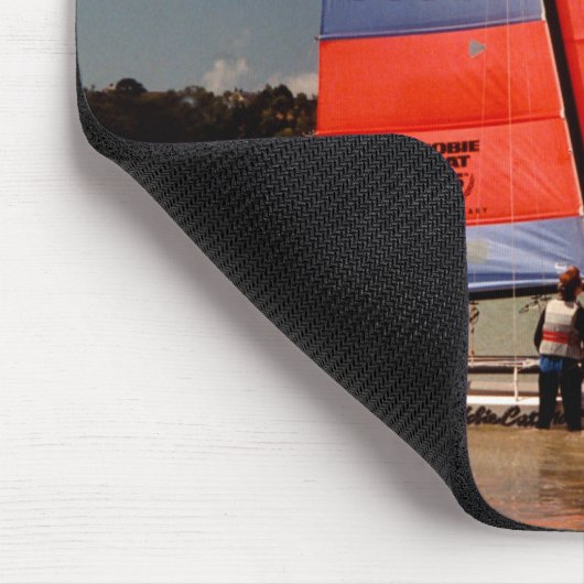 Hobie Katamaran bereit zu segeln Mousepad (Ecke)