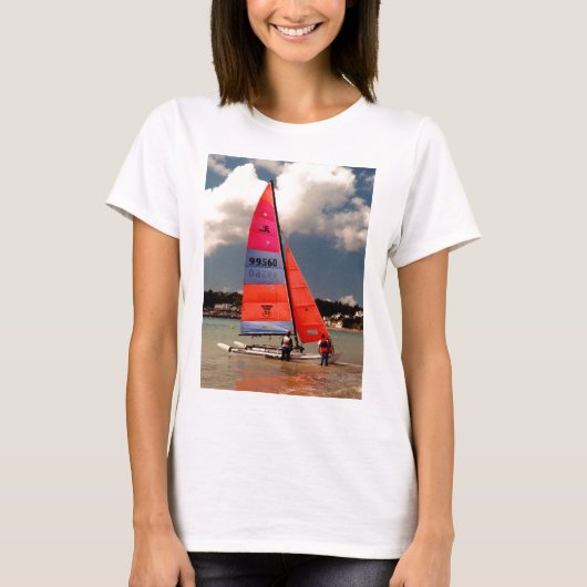 Hobie Katamaran bereit zum segeln T-Shirt (Vorderseite)