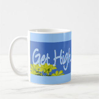 Hoch, klettern Sie auf einen Baumarboristen Kaffeetasse