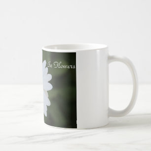Hochauflösende Fotografie einer Dämie auf der Tass Kaffeetasse