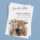 Hochlandkuh Hochzeitungs-Aquarellbilder Save The Date<br><div class="desc">Dieses Design kann in dem Bereich personalisiert werden, der durch das Ändern des Fotos und/oder Textes zur Verfügung gestellt wird. Sie können auch angepasst werden, indem Sie auf Vorlage personalisieren klicken und dann auf die Schaltfläche klicken, um weitere Optionen anzupassen, um die Hintergrundfarbe zu löschen oder zu ändern, Text hinzuzufügen,...</div>