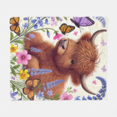 Hochlandkuh mit Blume und Schmetterlingen Fleecedecke (Vorderseite (Horizontal))