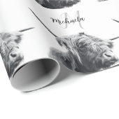 Hochlandkuhportrait Initialmonogramm Schwarz-weiß Geschenkpapier (Rolleneckpunkt)