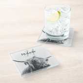 Hochlandkuhportrait Initialmonogramm Schwarz-weiß Glasuntersetzer (Schrägansicht)