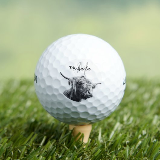 Hochlandkuhportrait Initialmonogramm Schwarz-weiß Golfball (Insitu T-Shirt)