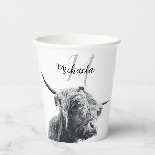 Hochlandkuhportrait Initialmonogramm Schwarz-weiß Pappbecher (Vorderseite)