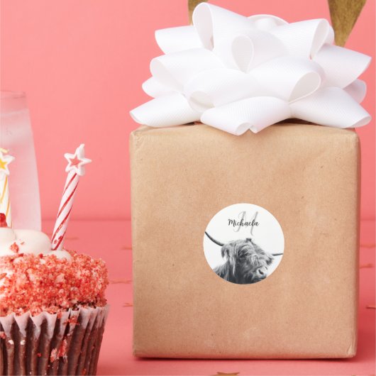 Hochlandkuhportrait Initialmonogramm Schwarz-weiß Runder Aufkleber (Party)