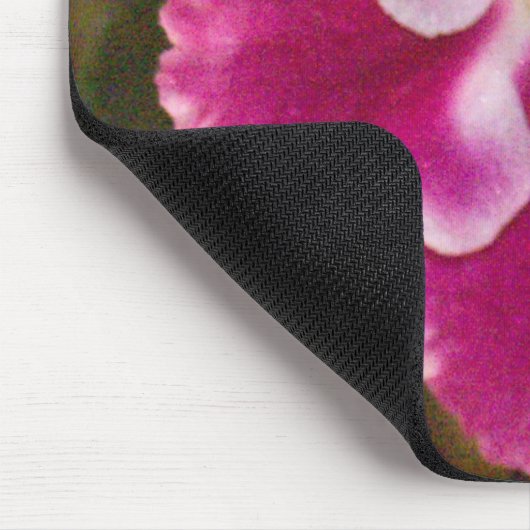 Hochrotes Eis-Usambaraveilchen Mousepad (Ecke)