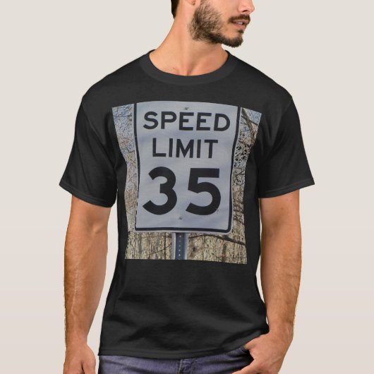 HÖCHSTGESCHWINDIGKEIT 35 T-Shirt (Vorderseite)