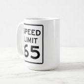 Höchstgeschwindigkeit 65 MPH-Zeichen Kaffeetasse (Vorderseite Links)