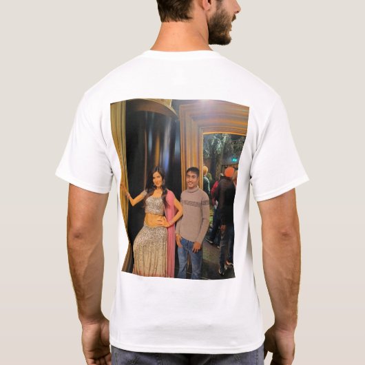 Hochwertiges männliches grafisches T-Shirt (Rückseite)