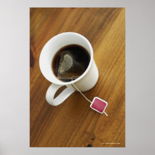 Hochwinkelaufnahme einer Tasse Tee Poster