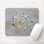 Hochwinkelaufnahme eines Seesterfisches am Strand Mousepad (Mit Mouse)
