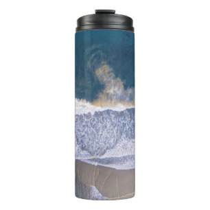 HOCHWINKELFOTOGRAFIE DER STRANDKURSE THERMOSBECHER