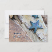 Hochzeit am Rocky Background Beach RSVP Karte (Rückseite)