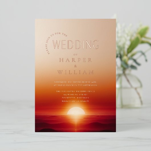 Hochzeit bei Sonnenuntergang Folieneinladung (Stehend vorne)