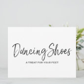 Hochzeit "Dancing Shoes" Stilvolle Buchstabenschri Einladung (Stehend Vorderseite)