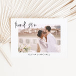 Hochzeit danke Ihnen Foto Minimalistisch<br><div class="desc">Hochzeit Dankeschön Karten,  die ein Foto auf der Vorder- und Rückseite haben. Die Dankeschön-Karten enthalten eine moderne,  handgeschriebene,  kursive Schriftzeichen-Typografie,  die elegant,  einfach und modern nach einem minimalistischen einfachen Hochzeitstag-Fest zu verwenden sind.</div>
