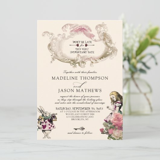 Hochzeit der Aquamarinen Blush-Alice im Wunderland Einladung (Stehend Vorderseite)