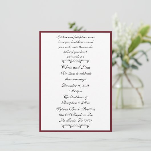 Hochzeit der Deep Red Elegant Bible Scripture Einladung (Stehend Vorderseite)